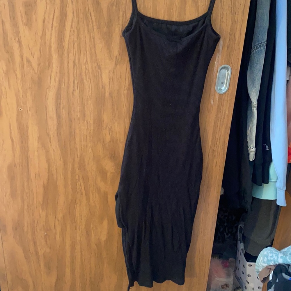 windsor black bodycon dress with slit on one leg